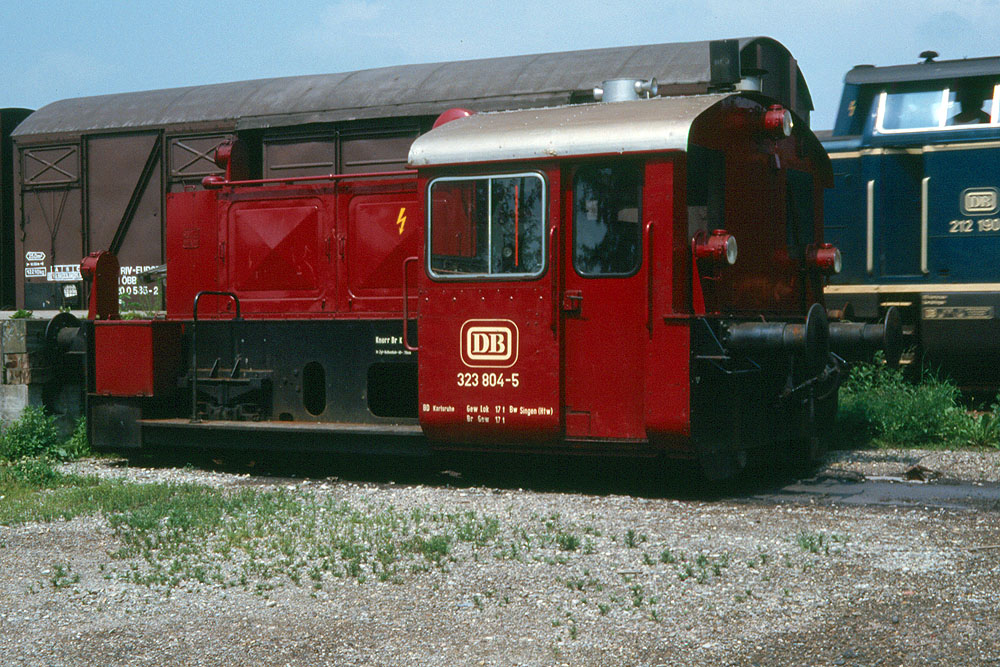 https://www.eisenbahnfotograf.de/datei/Juni 1986/750130 DB 323804 Krauchenwies 21.6.86.jpg
